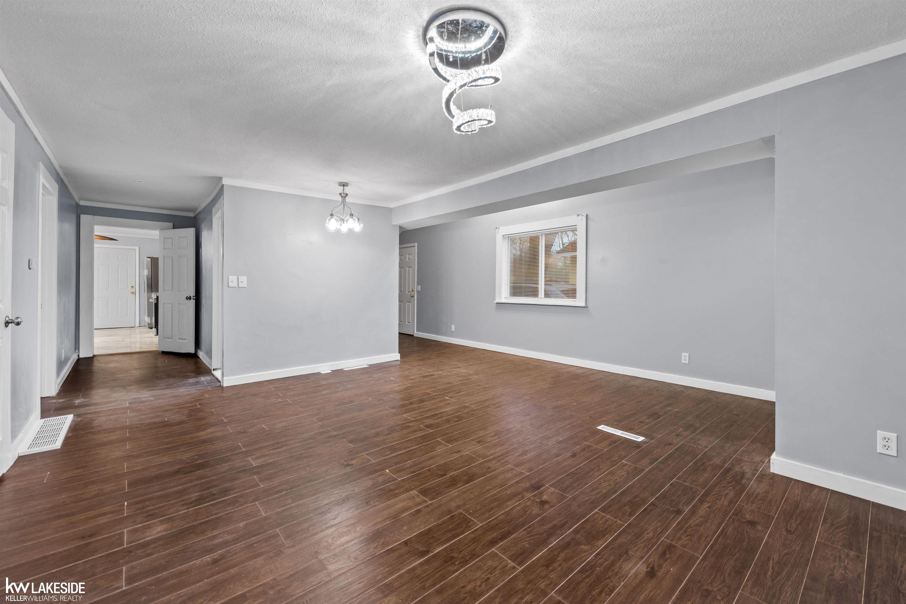 2105 Lambden Road Flint, MI 48532 - Photo 7 of 22