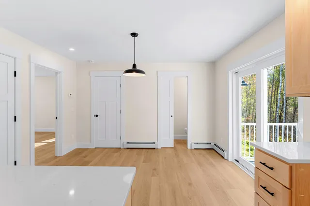 $750,000 | 26 Peggy Lane, Manchester, ME 04351