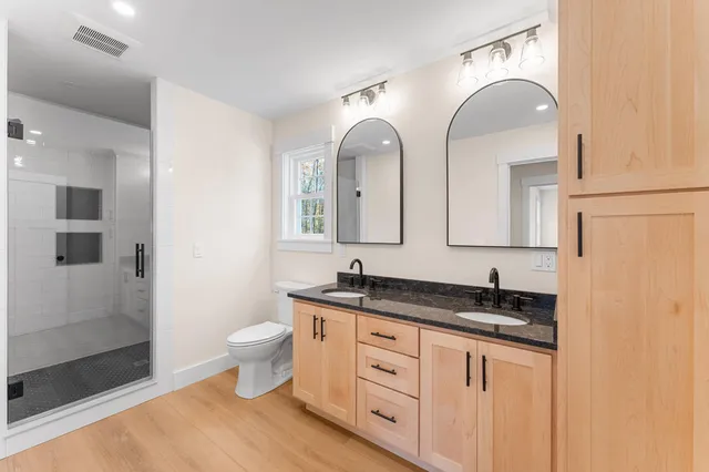 $750,000 | 26 Peggy Lane, Manchester, ME 04351