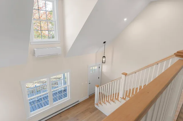 $750,000 | 26 Peggy Lane, Manchester, ME 04351