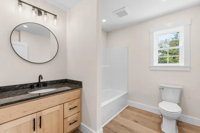 $750,000 | 26 Peggy Lane, Manchester, ME 04351