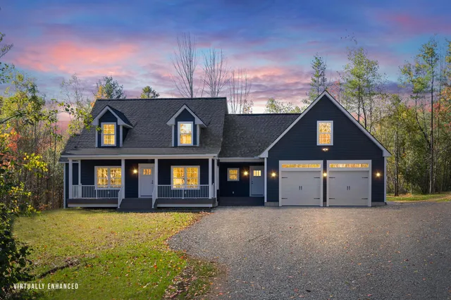 $750,000 | 26 Peggy Lane, Manchester, ME 04351