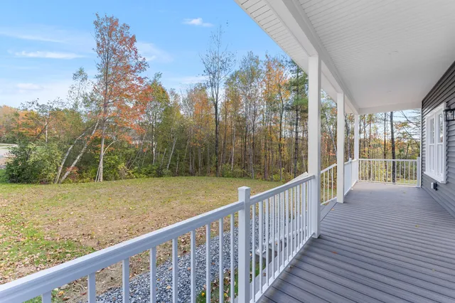 $750,000 | 26 Peggy Lane, Manchester, ME 04351