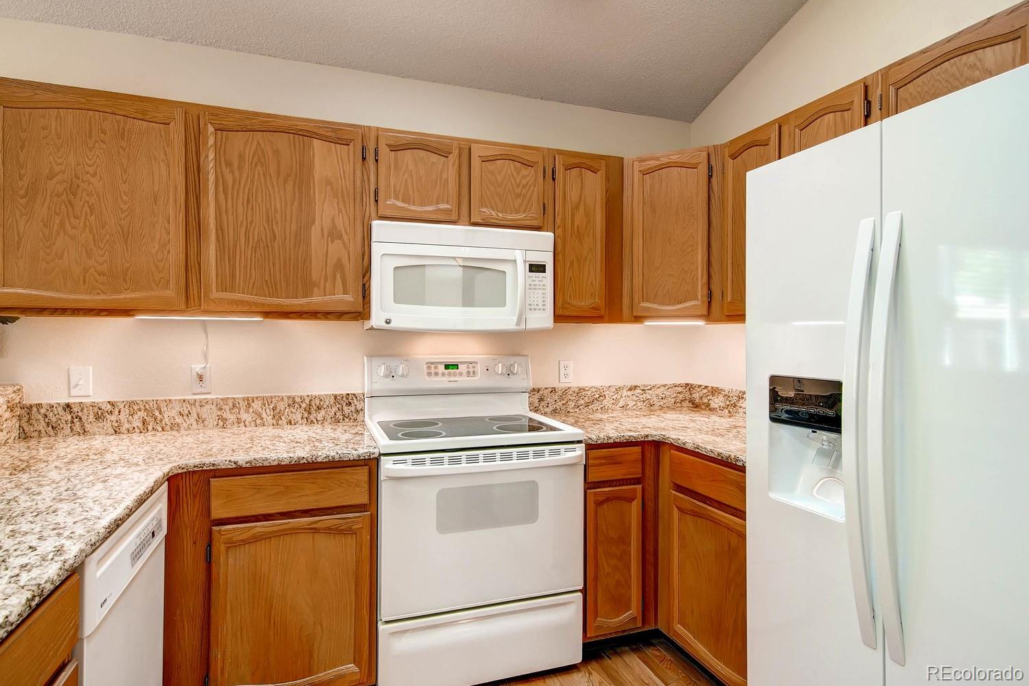 9592 Pinebrook Street Highlands Ranch, CO 80130 - Photo 10 of 28 Gallery Image 10