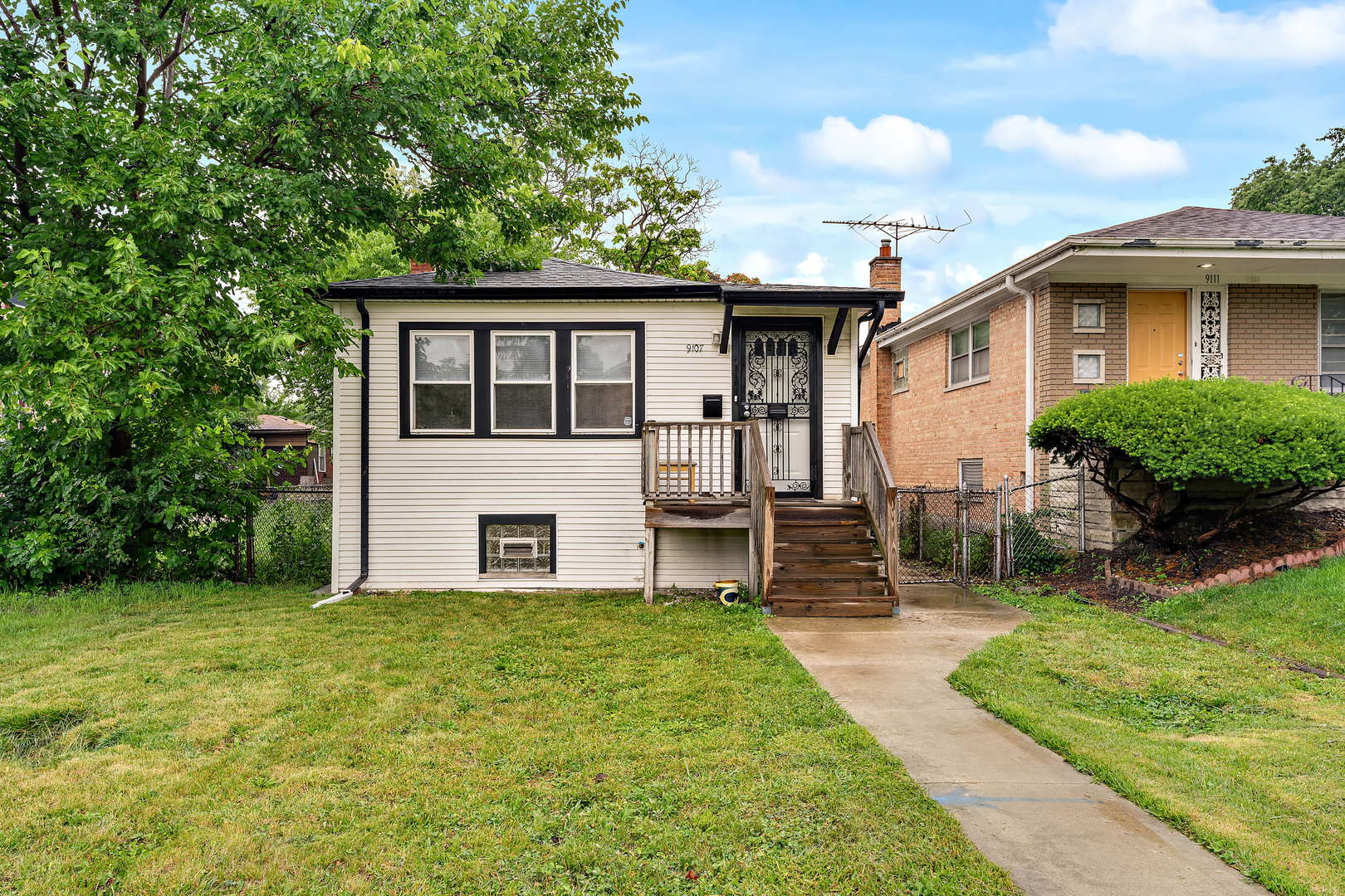 9107 South Wabash Ave  