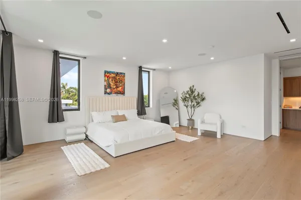 $55,000 | 922 Northeast 78th Street, Miami, FL 33138