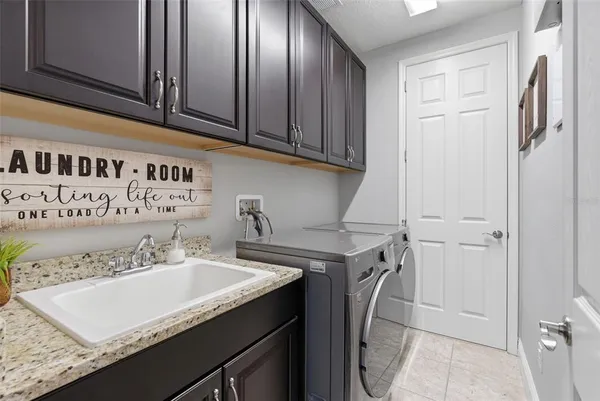 $525,000 | 624 Winterside Drive, Apollo Beach, FL 33572