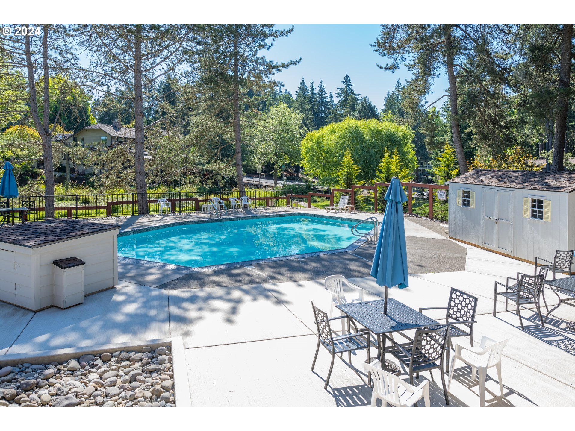 6035 Southwest Glenbrook Road Beaverton, OR 97007 - Photo 25 of 35 Community Pool