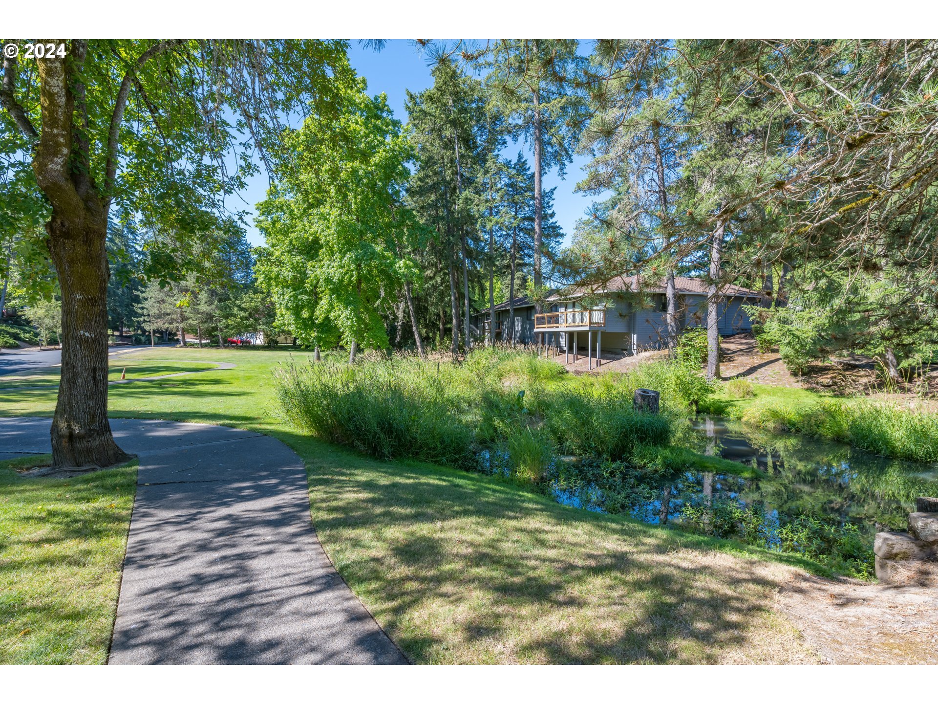 6035 Southwest Glenbrook Road Beaverton, OR 97007 - Photo 32 of 35 Community Amenities