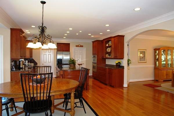 5444 Woodchuck Road Roanoke, VA 24018 - Photo 18 of 71 Dining & Kitchen Area