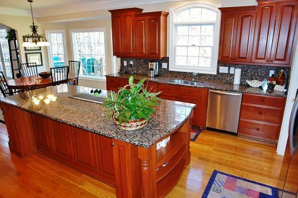 5444 Woodchuck Road Roanoke, VA 24018 - Photo 22 of 71 Kitchen & Dining Area