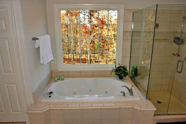 5444 Woodchuck Road Roanoke, VA 24018 - Photo 35 of 71 Master Bath
