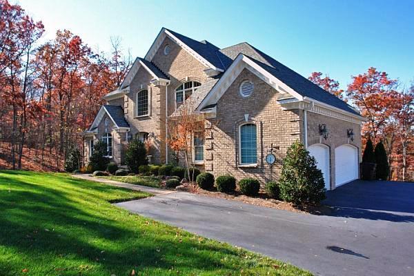 5444 Woodchuck Road Roanoke, VA 24018 - Photo 66 of 71 2-Car Garage