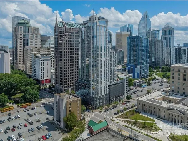 a picture of city view