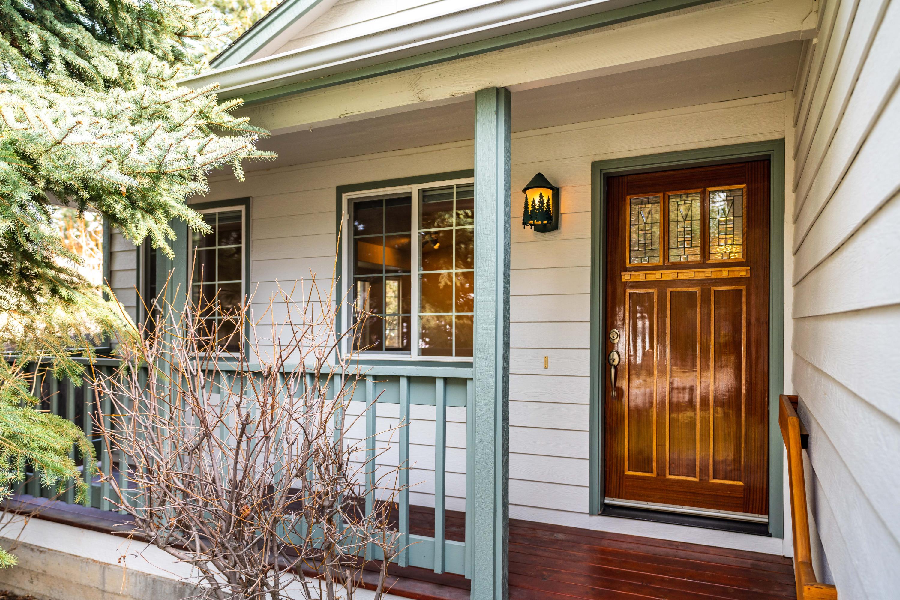 20234 Star Ridge Court Bend, OR 97703 - Photo 2 of 27 2.0