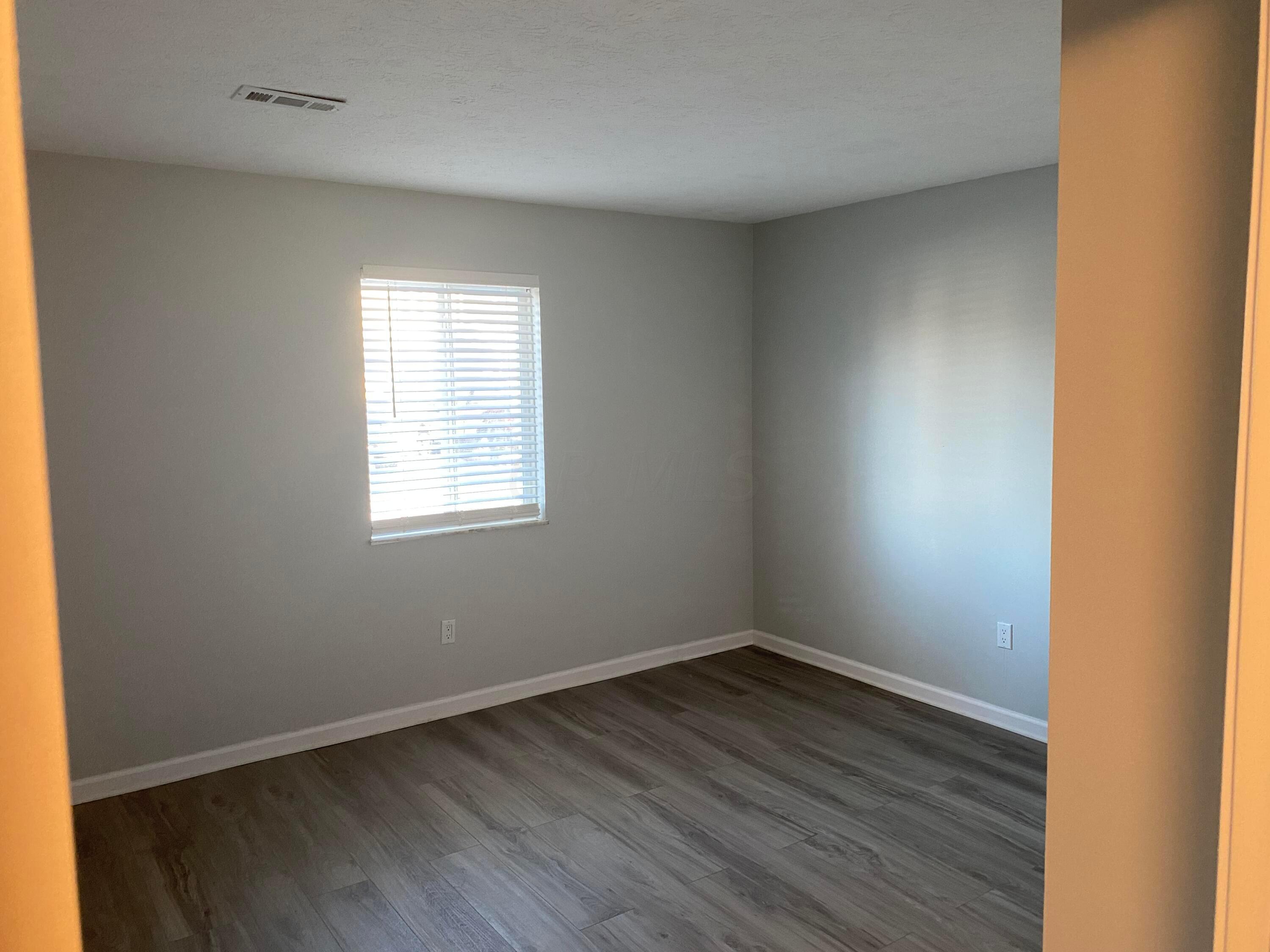 882 South Spring Road Westerville, OH 43081 - Photo 10 of 13 Gallery Image 10