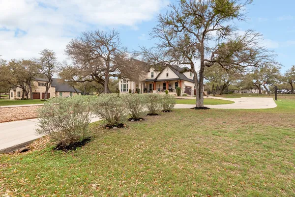 $5,500 | 664 Ranchers Club Lane, Unit 1, Driftwood, TX 78619