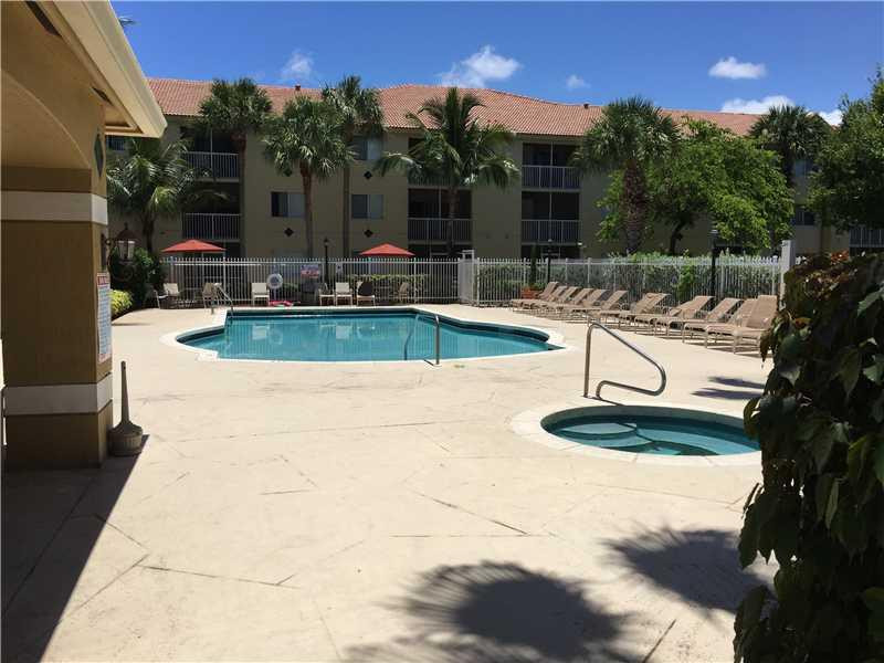 470 South Park Road, Unit 7204 Hollywood, FL 33021 - Photo 8 of 10 Exterior Front