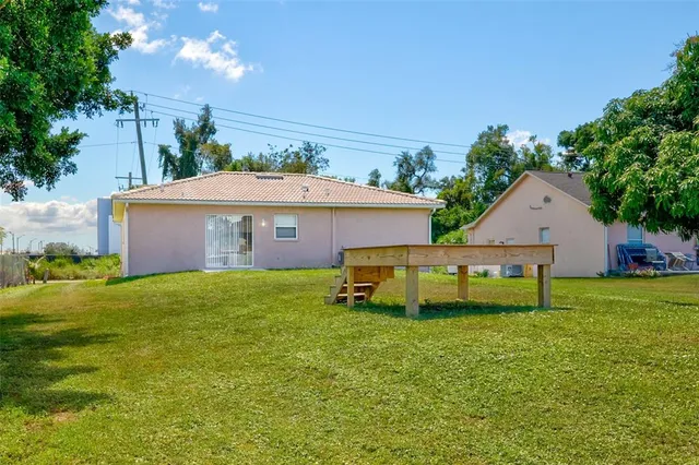 $345,000 | 1112 21st Street East, Palmetto, FL 34221