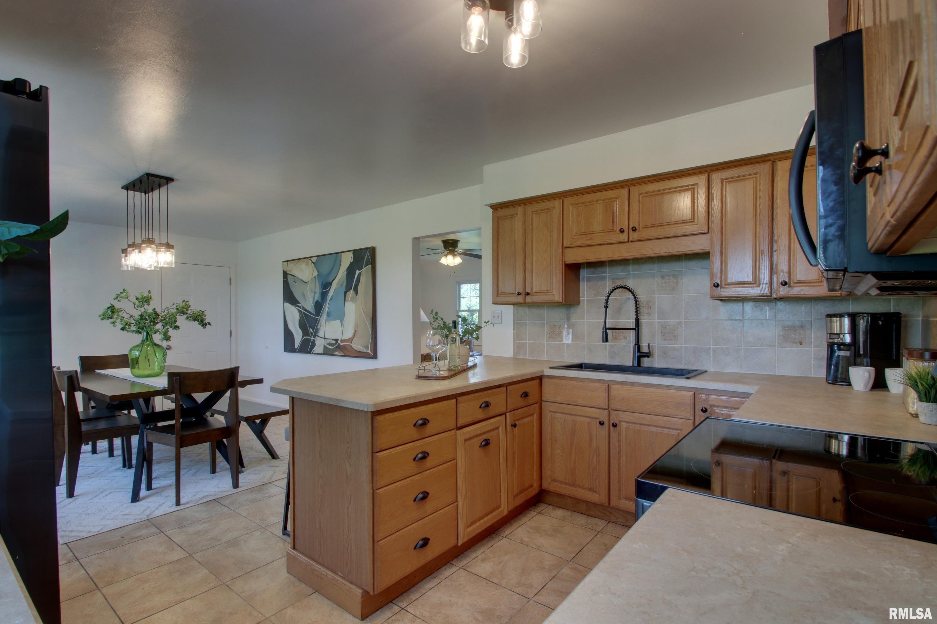 2808 Joyce Road Quincy, IL 62305 - Photo 9 of 25