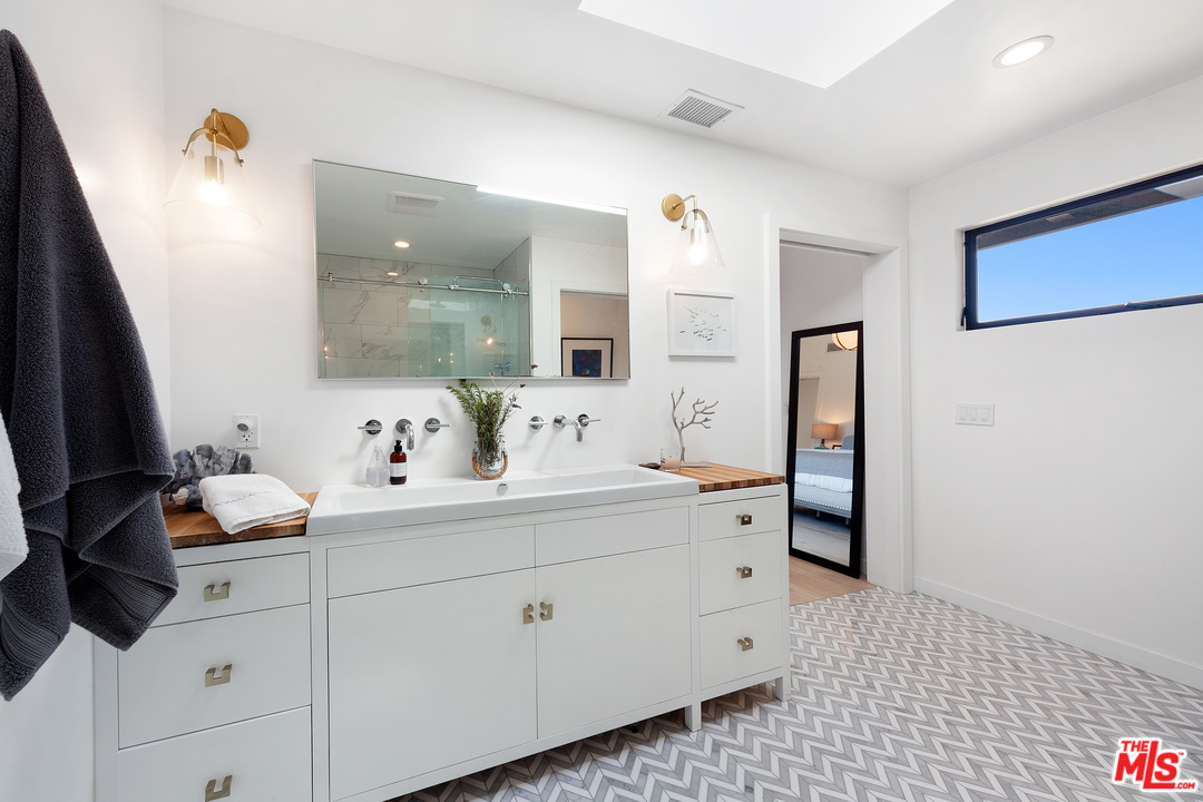 6409 Surfside Way Malibu, CA 90265 - Photo 23 of 53
