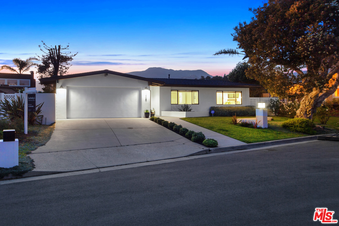 6409 Surfside Way Malibu, CA 90265 - Photo 4 of 53