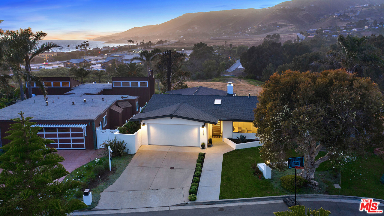 6409 Surfside Way Malibu, CA 90265 - Photo 6 of 53