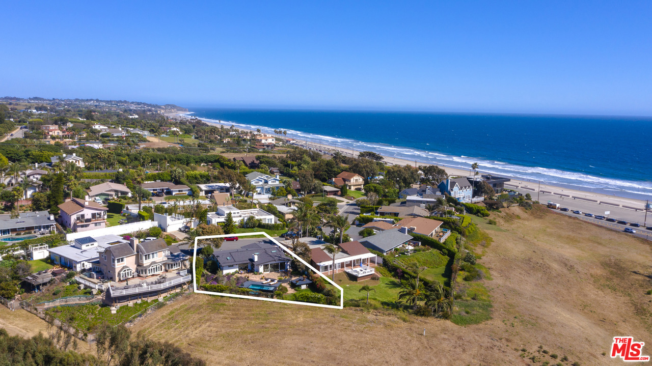6409 Surfside Way Malibu, CA 90265 - Photo 8 of 53