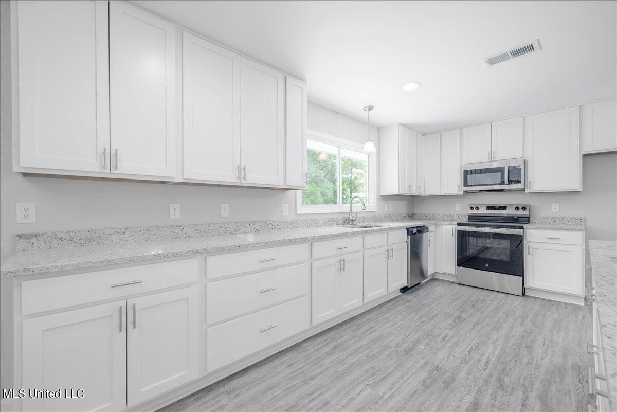 2215 Plum Point Road Pope, MS 38658 - Photo 13 of 44 15-kitchen