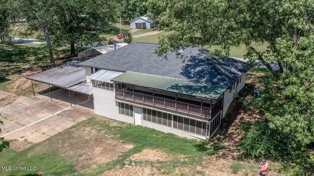 $275,000 | 2215 Plum Point Road, Pope, MS 38658