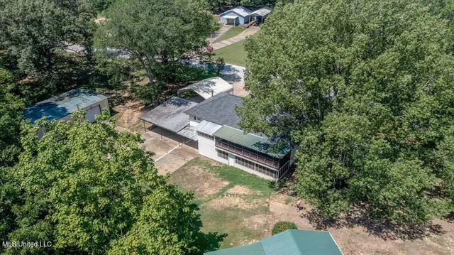 $275,000 | 2215 Plum Point Road, Pope, MS 38658