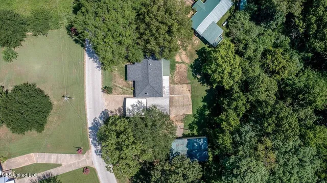 $275,000 | 2215 Plum Point Road, Pope, MS 38658