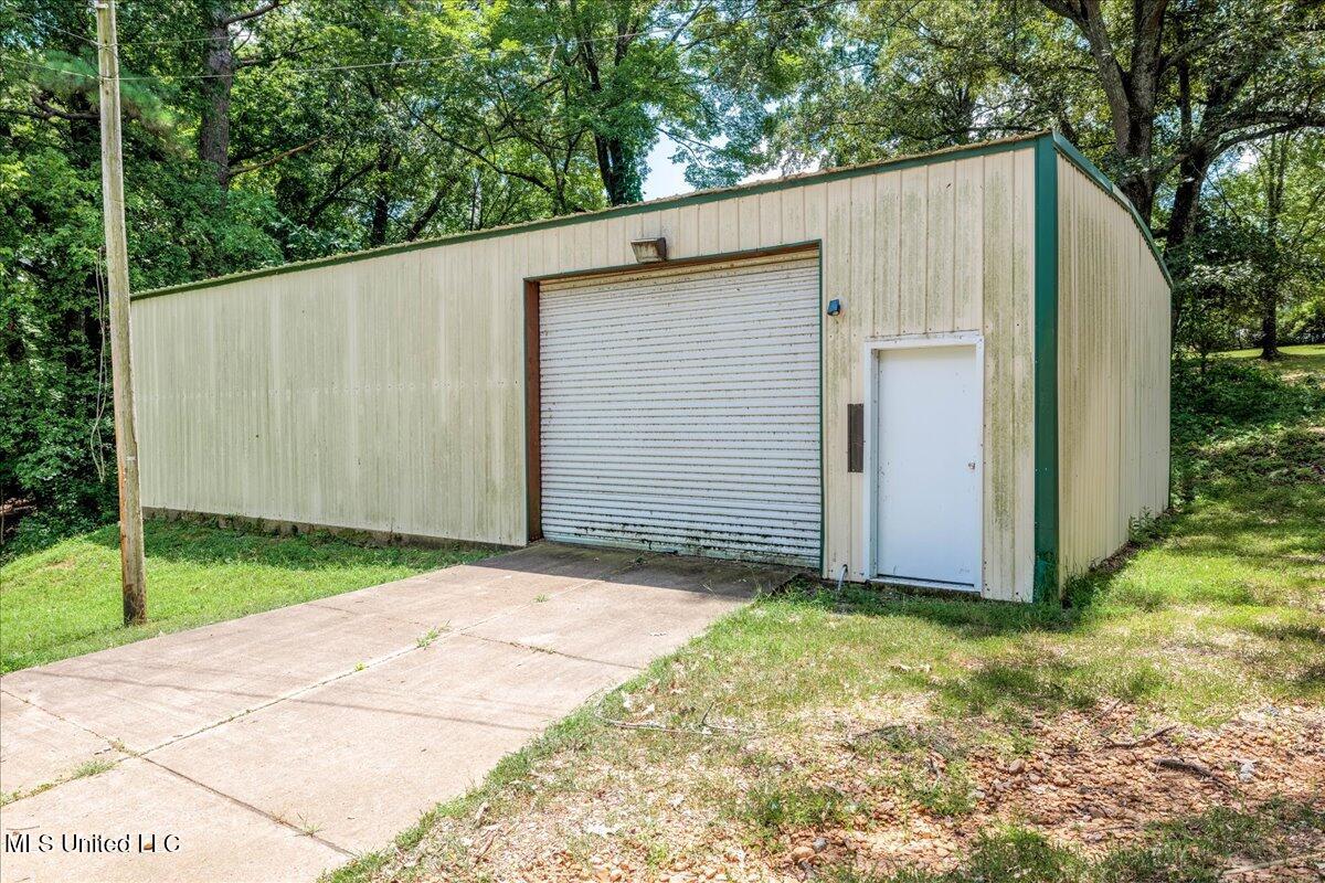 2215 Plum Point Road Pope, MS 38658 - Photo 36 of 44 07-Workshop