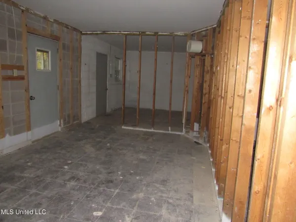 $230,000 | 2215 Plum Point Road, Pope, MS 38658