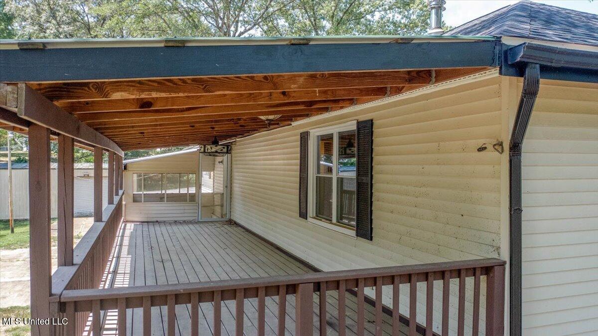 2215 Plum Point Road Pope, MS 38658 - Photo 4 of 44 06-back patio
