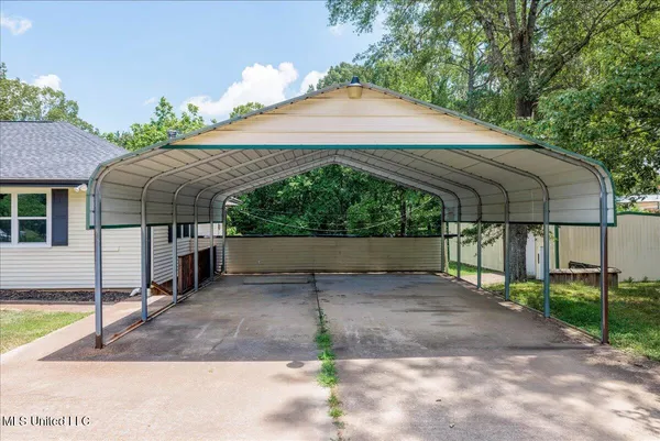 $230,000 | 2215 Plum Point Road, Pope, MS 38658