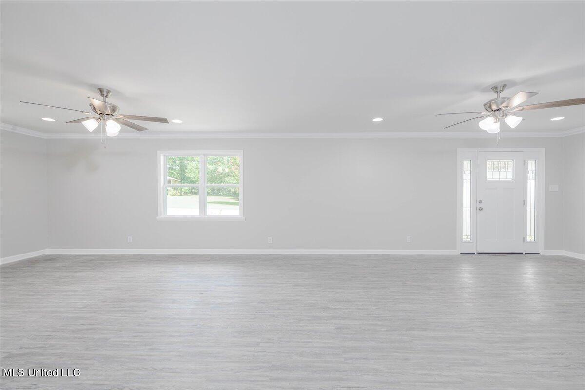 2215 Plum Point Road Pope, MS 38658 - Photo 8 of 44 10-living room