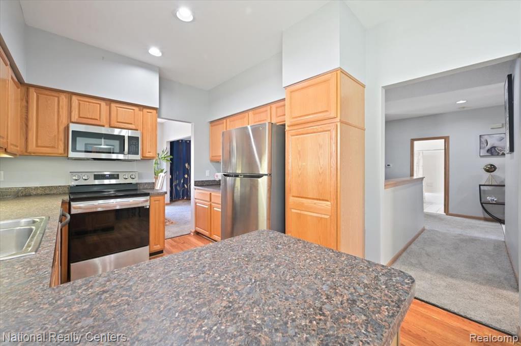 31055 Seneca Lane Novi, MI 48377 - Photo 16 of 36