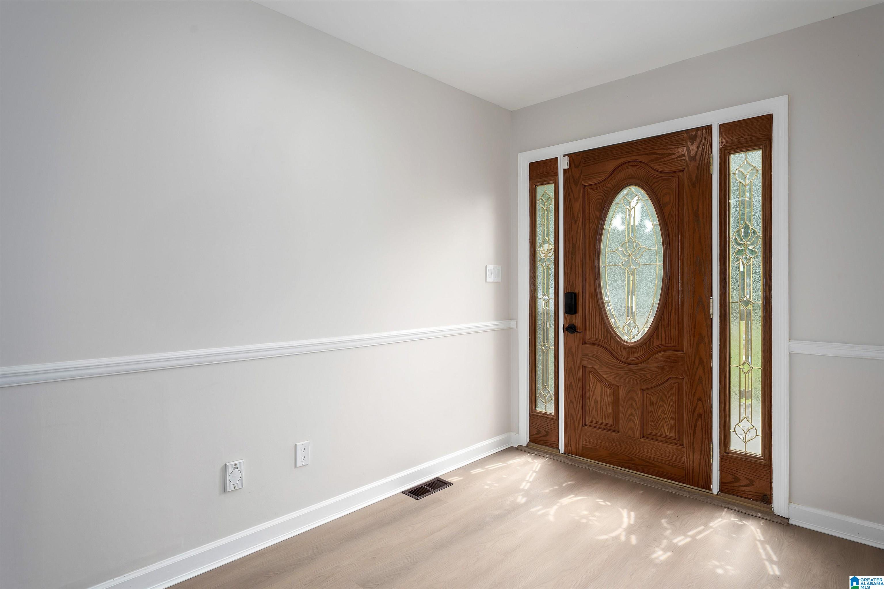 4100 South Shades Crest Road Birmingham, AL 35244 - Photo 4 of 25
