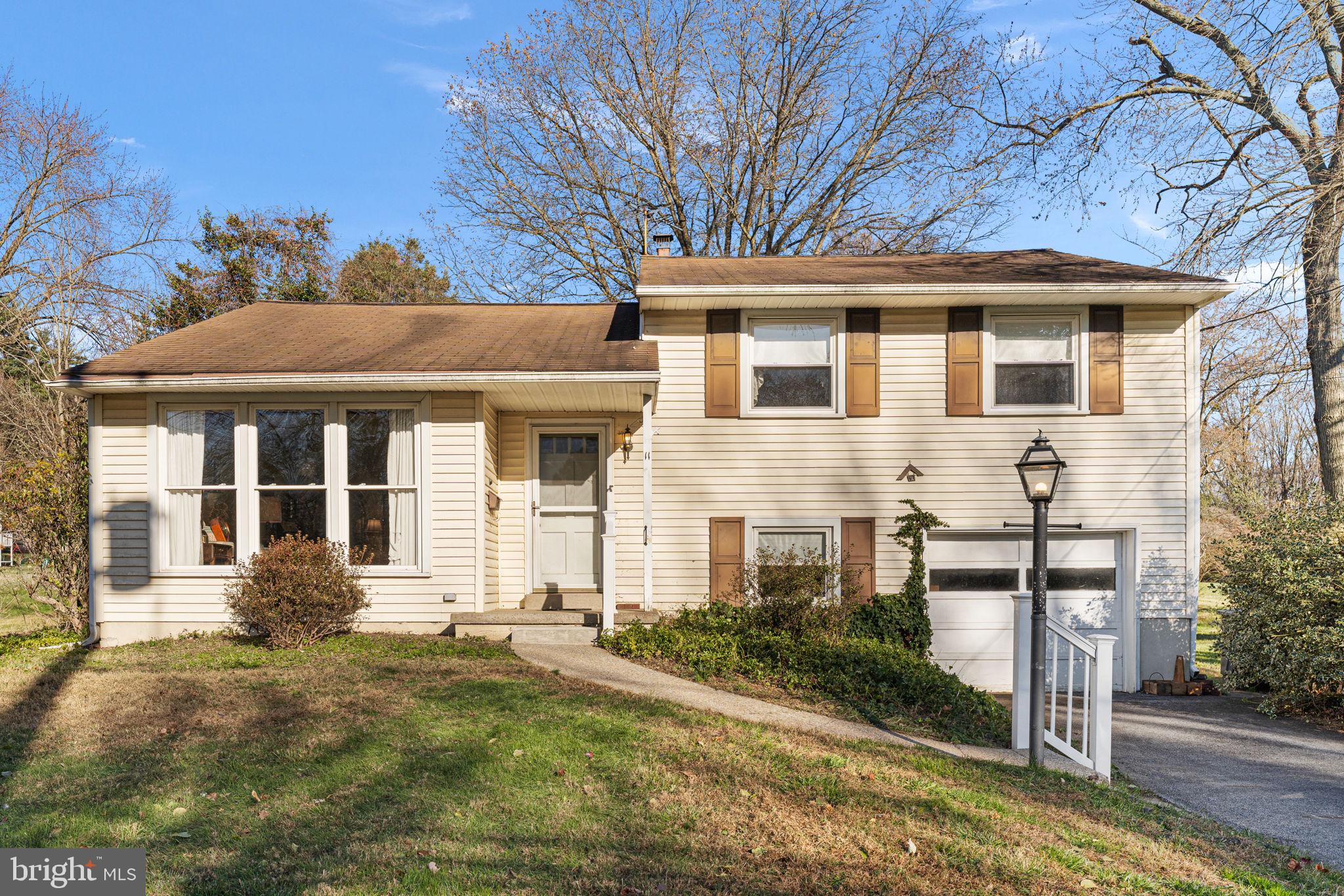 11 Rambling Lane Malvern, PA 19355 - Photo 1 of 40 Gallery Image 1