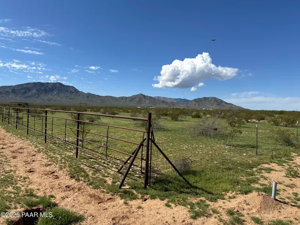 $175,000 | 2b North Ave Aguila Az 85320 Avenue, Aguila, AZ 85320