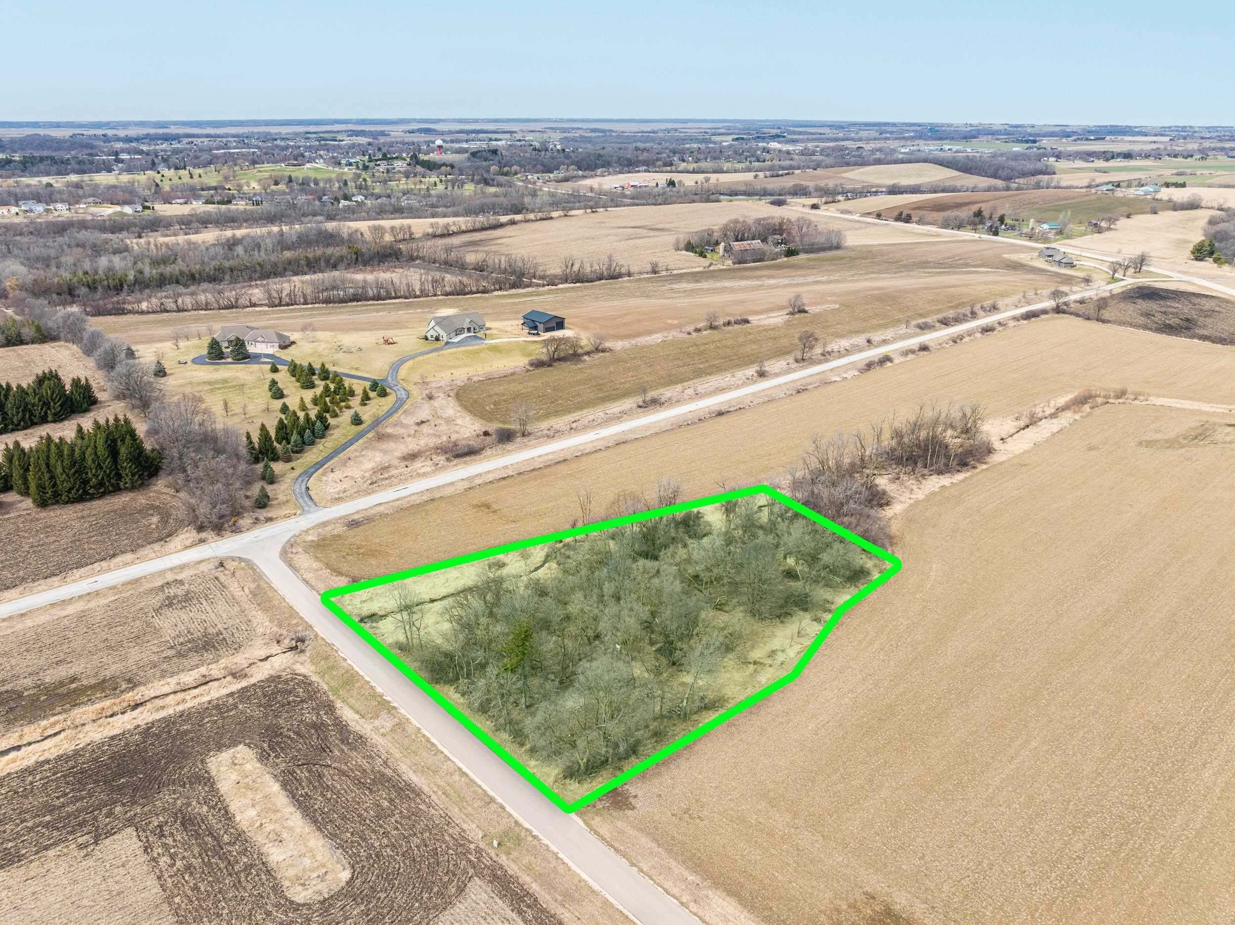 3 West Allen Road, Unit 3 Mayville, WI 53050 - Photo 3 of 17