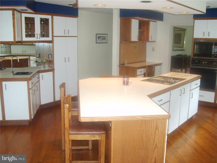 173 Ladderback Lane Devon, PA 19333 - Photo 12 of 25 Kitchen