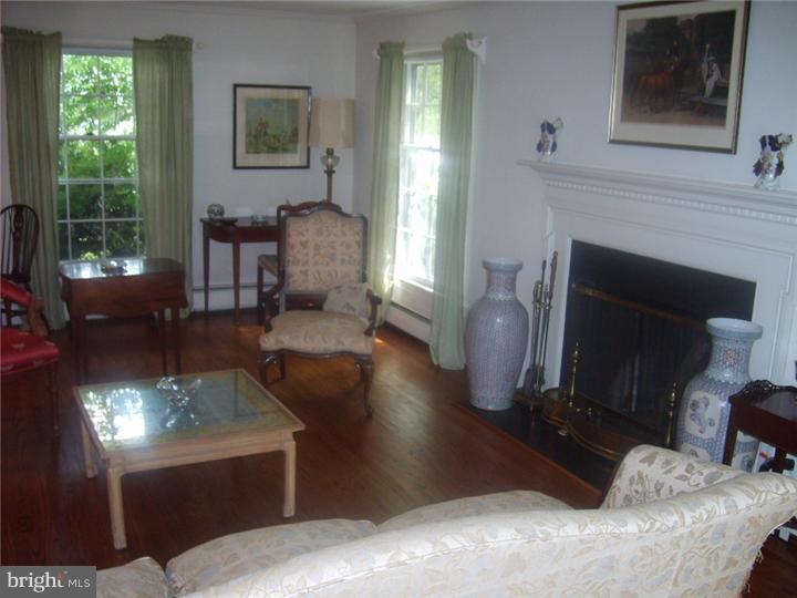173 Ladderback Lane Devon, PA 19333 - Photo 7 of 25 Living Room