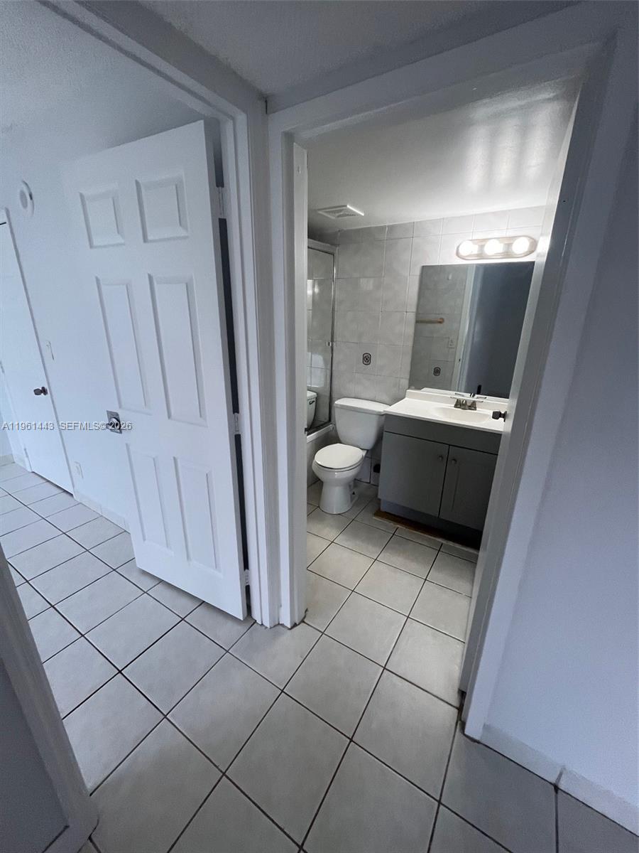 17021 North Bay Road, Unit 508 Sunny Isles Beach, FL 33160 - Photo 18 of 22