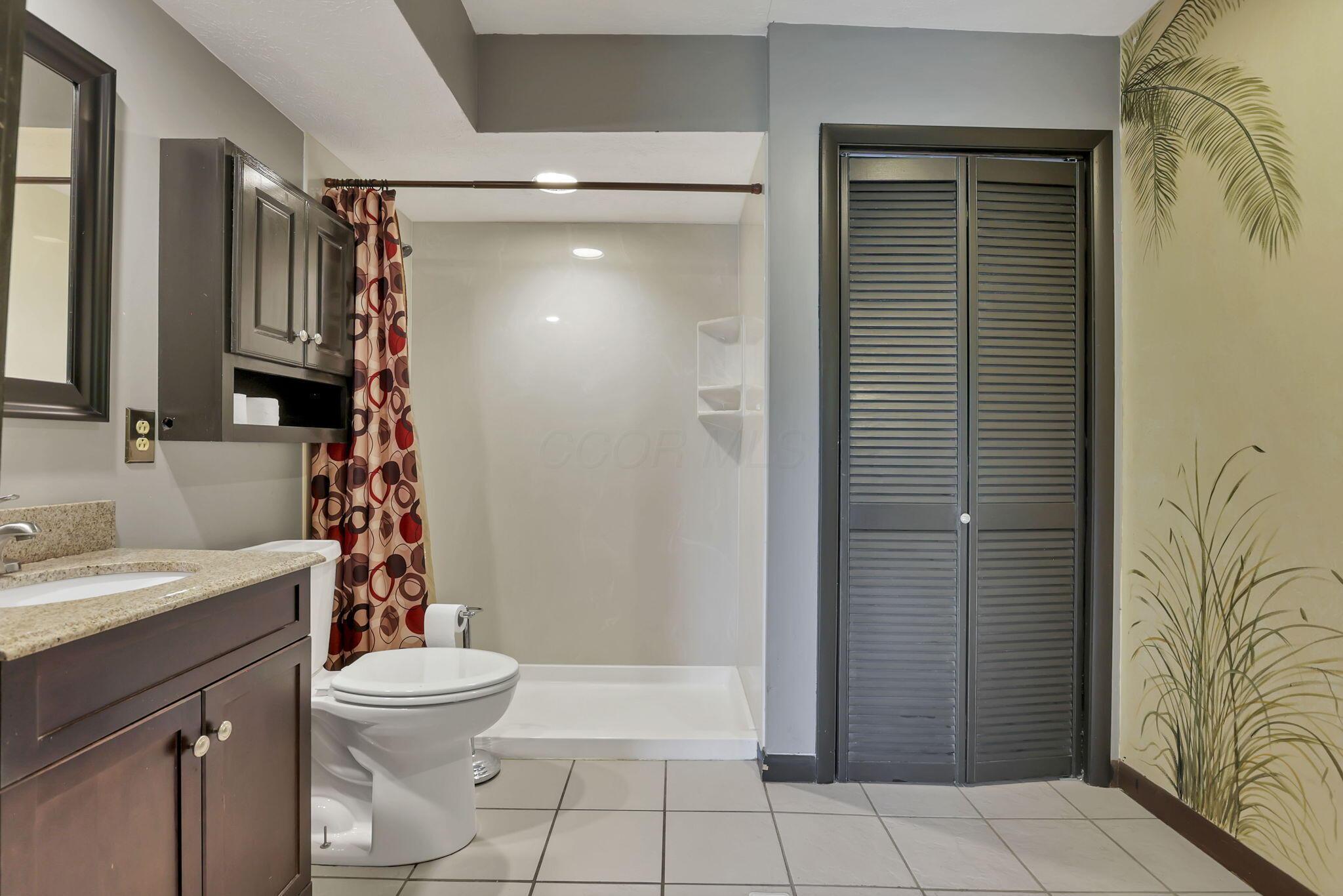 7766 Rodebaugh Road Reynoldsburg, OH 43068 - Photo 23 of 59 Primary bath
