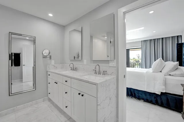 $939,000 | 240 Captains Walk, Unit 510, Delray Beach, FL 33483