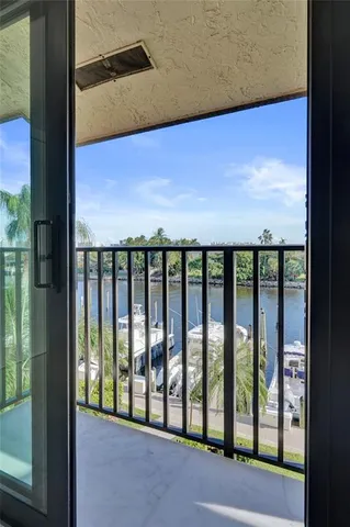 $939,000 | 240 Captains Walk, Unit 510, Delray Beach, FL 33483