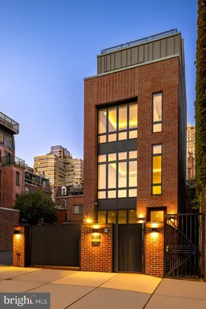 $18,000 | 1727 Delancey Place, Philadelphia, PA 19103