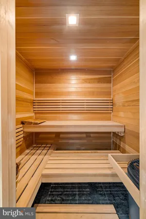 $18,000 | 1727 Delancey Place, Philadelphia, PA 19103